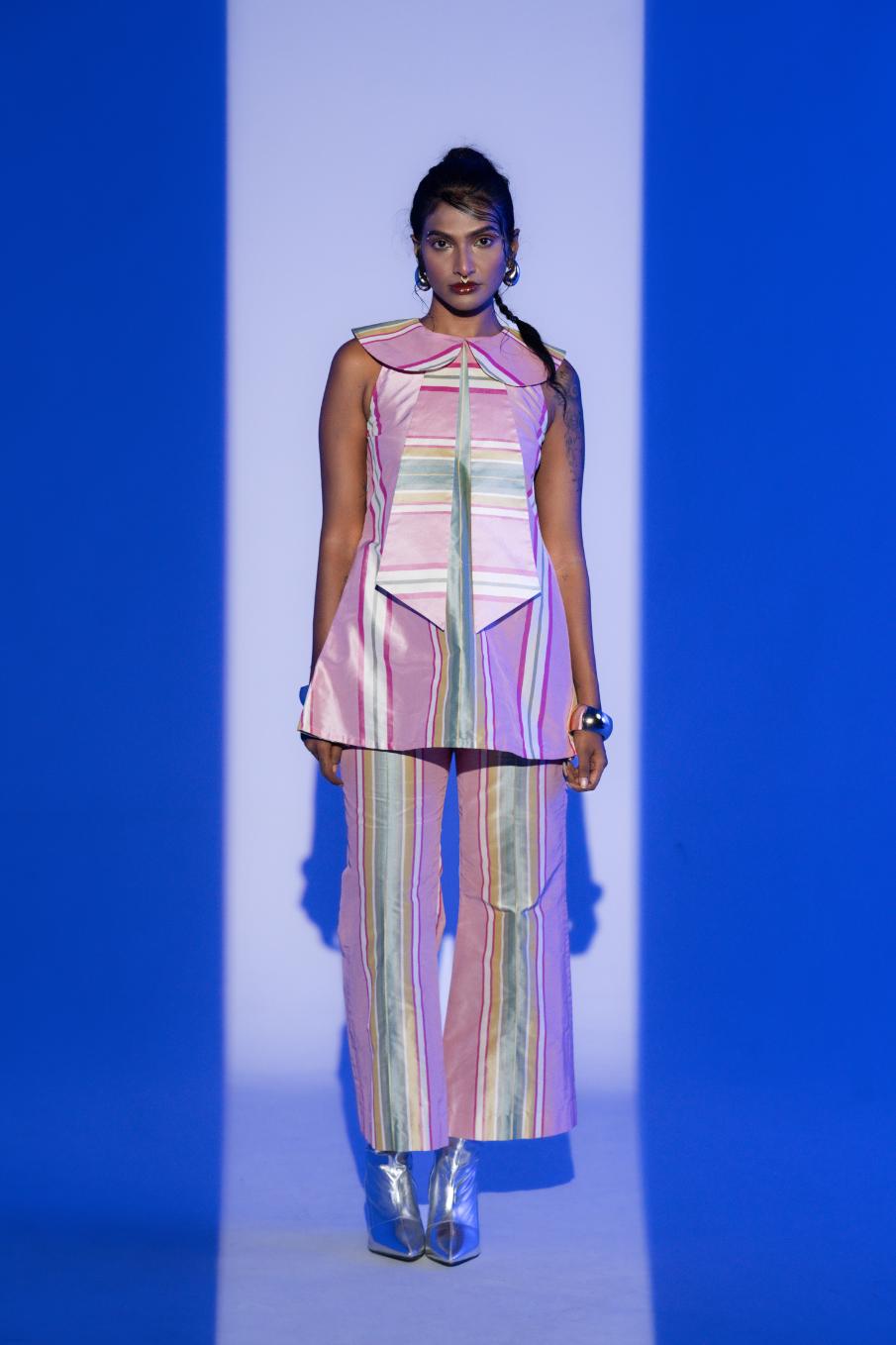 Gift Wrap Flaired Capris