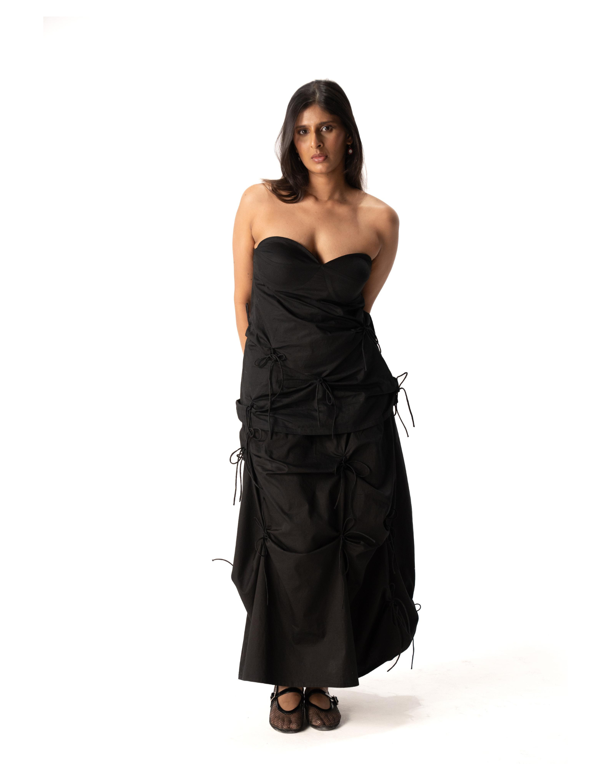 Strings Attached Skirt (Black)